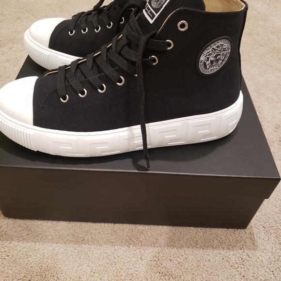 Versace mens sneakers - Picture 4 of 11
